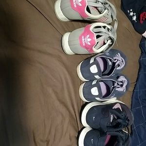 Sneakers adidas,puma,& nikes sizes 6,4,7.5